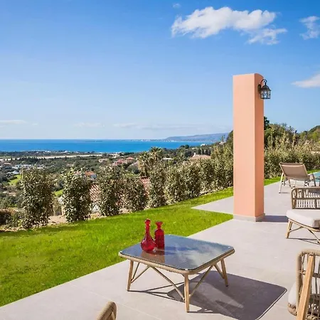 Sea And Sky Villa Svoronata